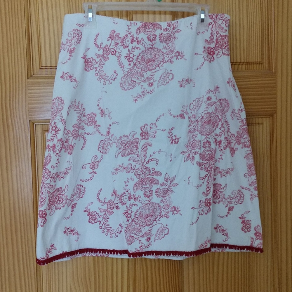 CLIO ladies skirt size 10